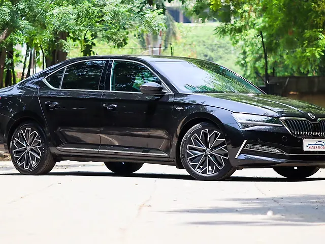 Used Skoda Superb [2024] L&K in Delhi
