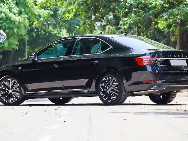 Used Skoda Superb [2024] L&K in Delhi