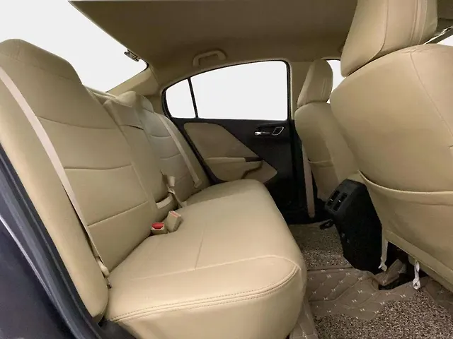 Used Honda City 4th Generation V Petrol [2017-2019] in Ahmedabad