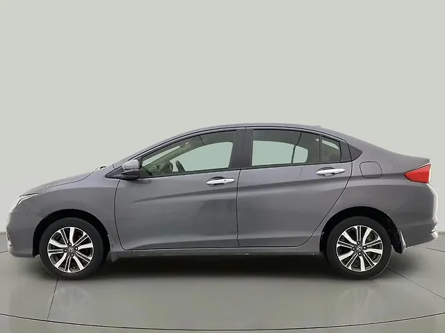 Used Honda City 4th Generation V Petrol [2017-2019] in Ahmedabad
