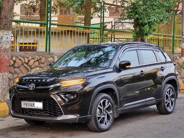 Used Toyota Urban Cruiser Hyryder V AT NeoDrive [2022-2023] in Jalandhar