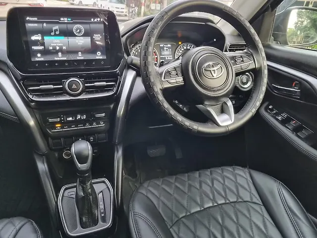 Used Toyota Urban Cruiser Hyryder V AT NeoDrive [2022-2023] in Jalandhar