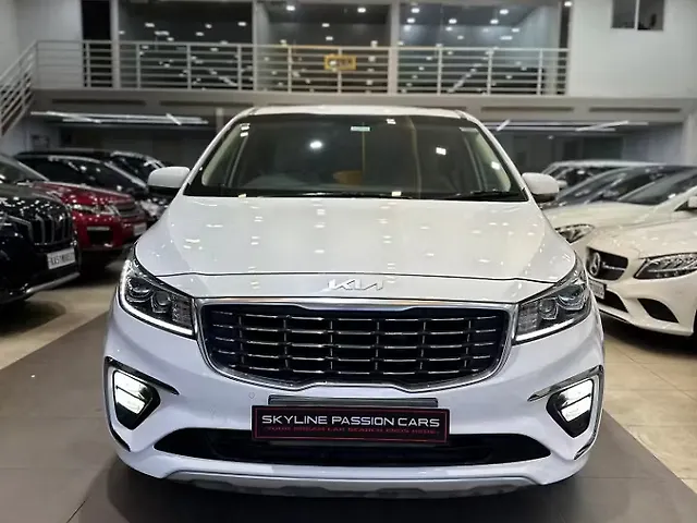 Used 2022 Kia Carnival in Bangalore