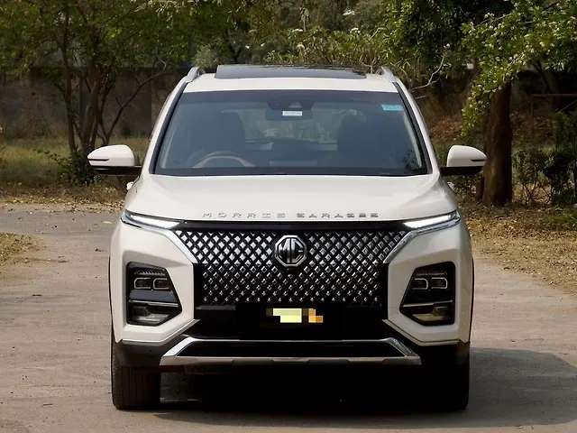 Used 2024 MG Hector Plus in Delhi