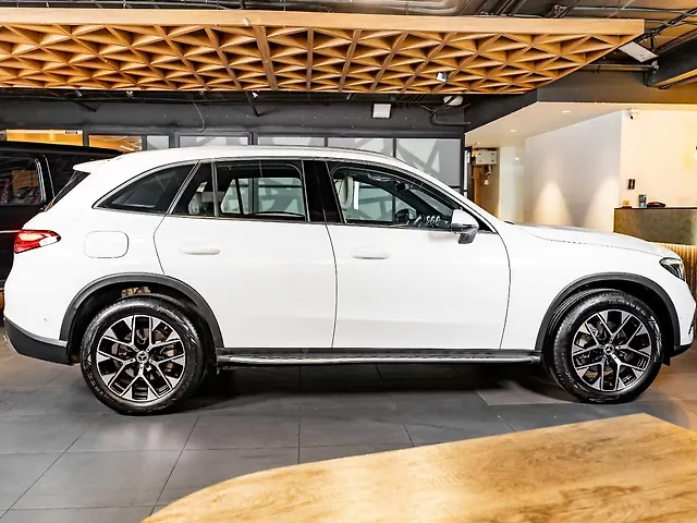 Used Mercedes-Benz GLC 300 4MATIC in Delhi