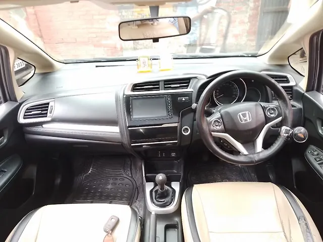 Used Honda Jazz ZX in Kolkata
