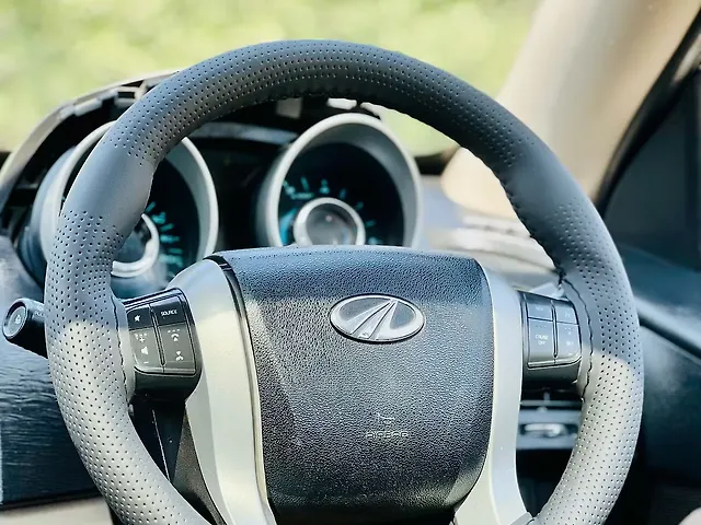 Used Mahindra XUV500 [2015-2018] W10 in Surat