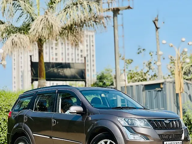 Used Mahindra XUV500 [2015-2018] W10 in Surat