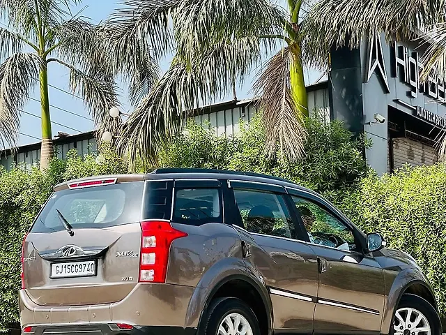 Used Mahindra XUV500 [2015-2018] W10 in Surat