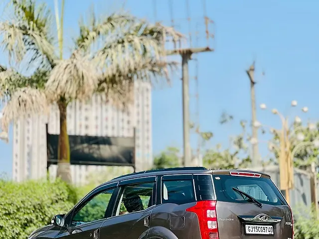 Used Mahindra XUV500 [2015-2018] W10 in Surat