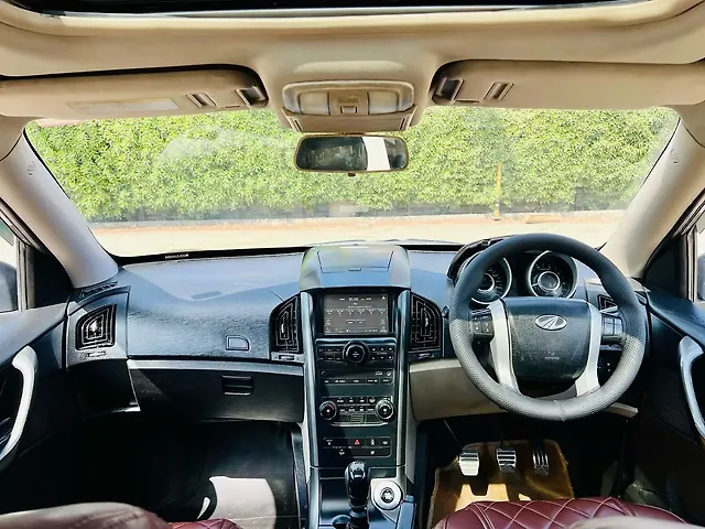 Used Mahindra XUV500 [2015-2018] W10 in Surat