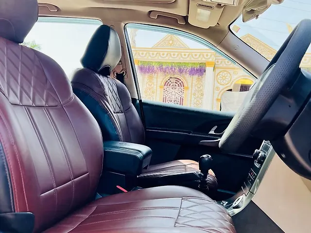 Used Mahindra XUV500 [2015-2018] W10 in Surat