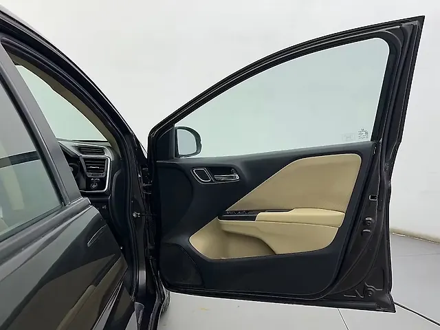 Used Honda City 4th Generation VX Petrol in Ahmedabad