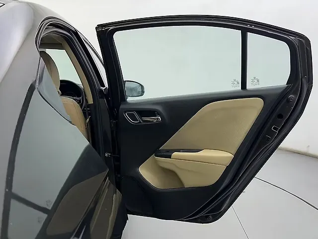 Used Honda City 4th Generation VX Petrol in Ahmedabad