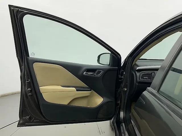 Used Honda City 4th Generation VX Petrol in Ahmedabad