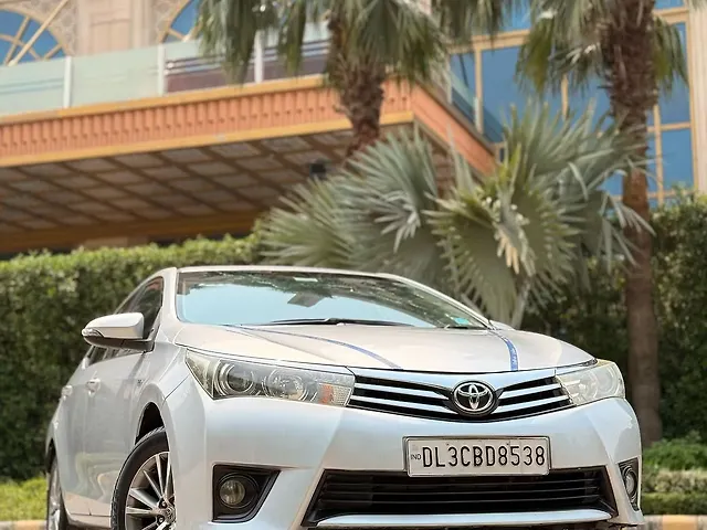 Used 2015 Toyota Corolla Altis in Delhi