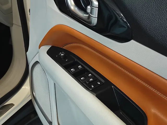 Used Jeep Compass Limited (O) 2.0 Diesel in Ahmedabad