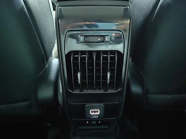 Used Jeep Compass Limited (O) 2.0 Diesel in Ahmedabad