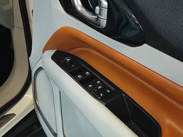 Used Jeep Compass Limited (O) 2.0 Diesel in Ahmedabad