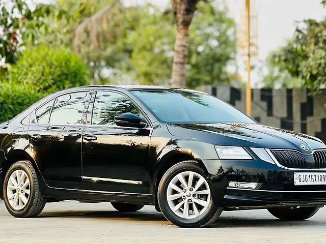 Used 2018 Skoda Octavia in Surat