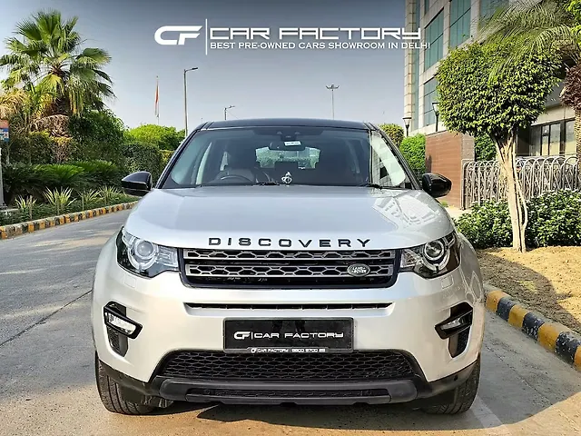 Used 2019 Land Rover Discovery in Delhi