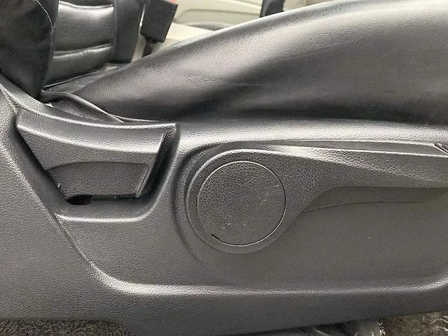 Used Mahindra XUV300 [2019-2024] W8 1.5 Diesel [2020] in Lucknow