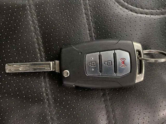 Used Mahindra XUV300 [2019-2024] W8 1.5 Diesel [2020] in Lucknow