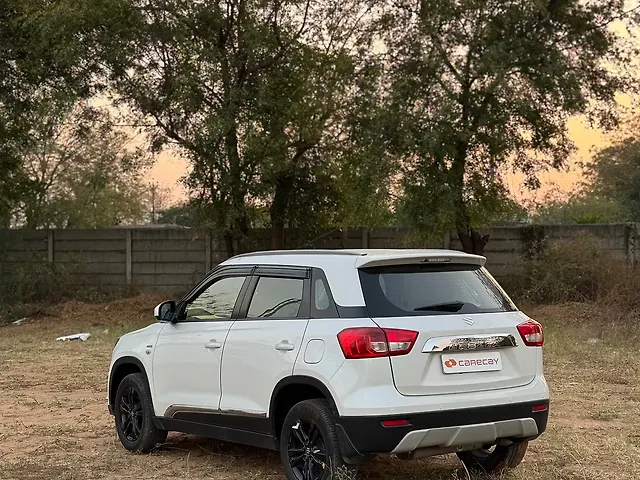 Used Maruti Suzuki Vitara Brezza [2016-2020] ZDi AGS in Ahmedabad