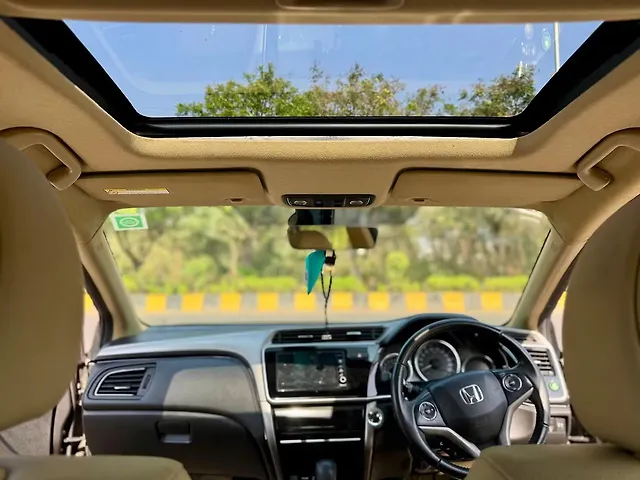 Used Honda City 4th Generation ZX CVT Petrol [2017-2019] in Mumbai