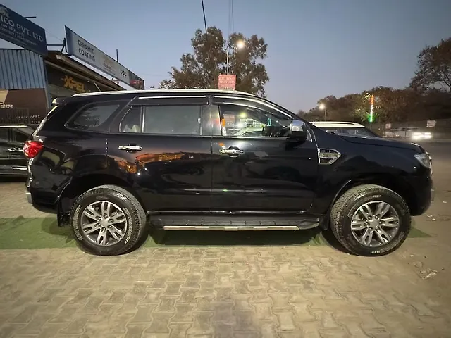 Used Ford Endeavour [2016-2019] Titanium 3.2 4x4 AT in Gurgaon