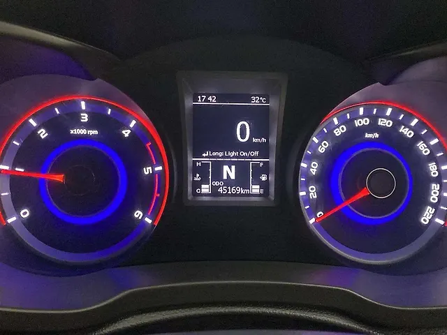 Used Mahindra XUV300 [2019-2024] W8 1.5 Diesel [2020] in Hyderabad