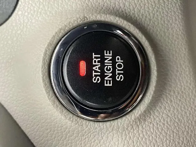 Used Mahindra XUV300 [2019-2024] W8 1.5 Diesel [2020] in Hyderabad