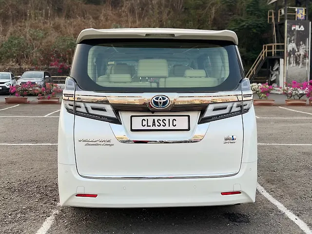 Used Toyota Vellfire VIP – Executive Lounge in Mumbai