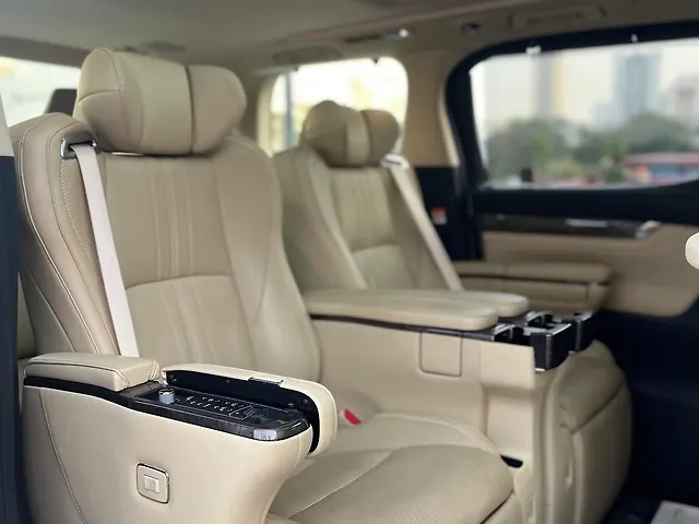 Used Toyota Vellfire VIP – Executive Lounge in Mumbai
