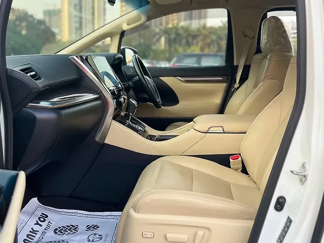 Used Toyota Vellfire VIP – Executive Lounge in Mumbai