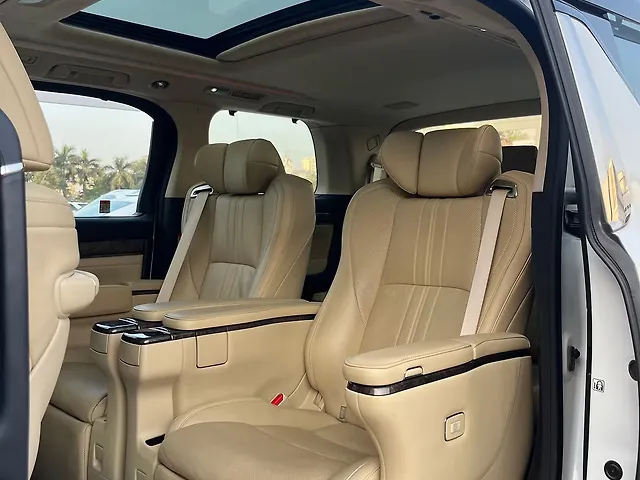 Used Toyota Vellfire VIP – Executive Lounge in Mumbai