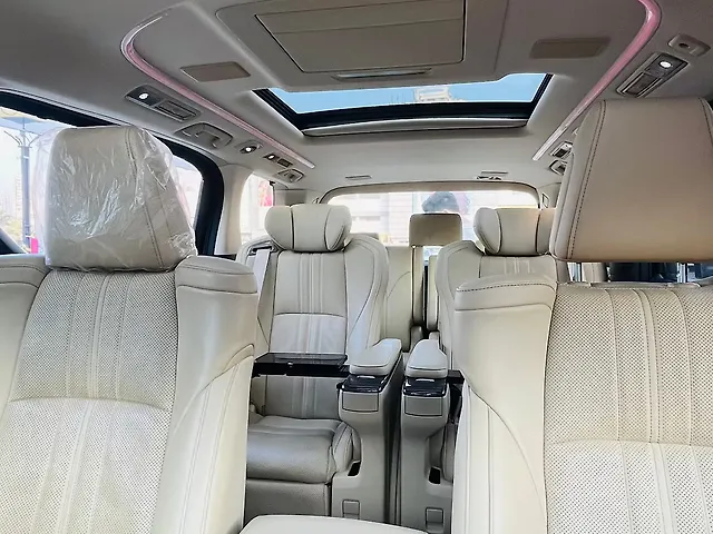 Used Toyota Vellfire VIP – Executive Lounge in Mumbai