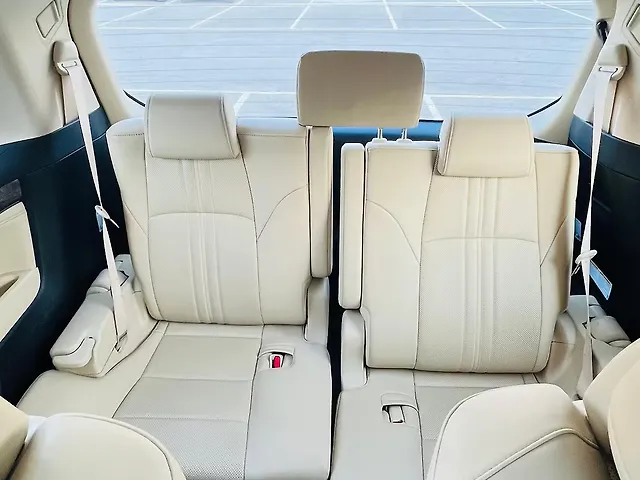 Used Toyota Vellfire VIP – Executive Lounge in Mumbai