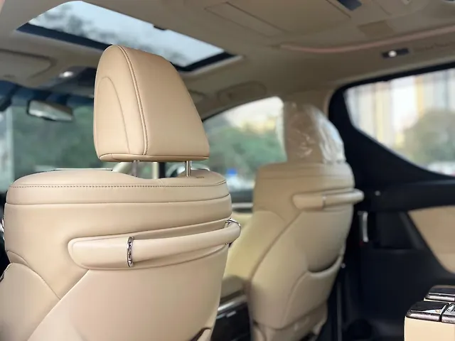 Used Toyota Vellfire VIP – Executive Lounge in Mumbai