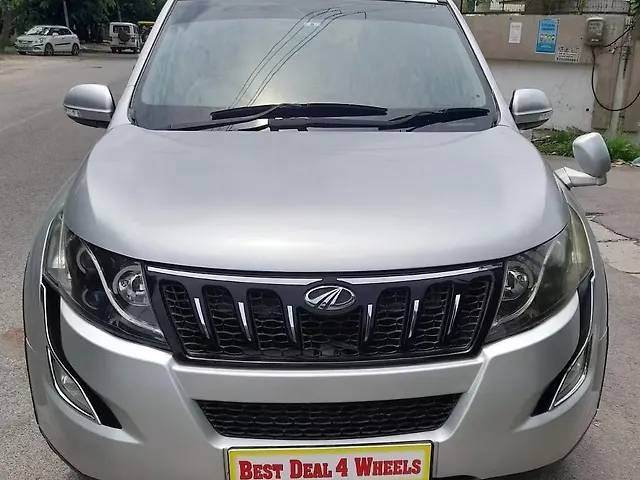 Used 2017 Mahindra XUV500 in Lucknow