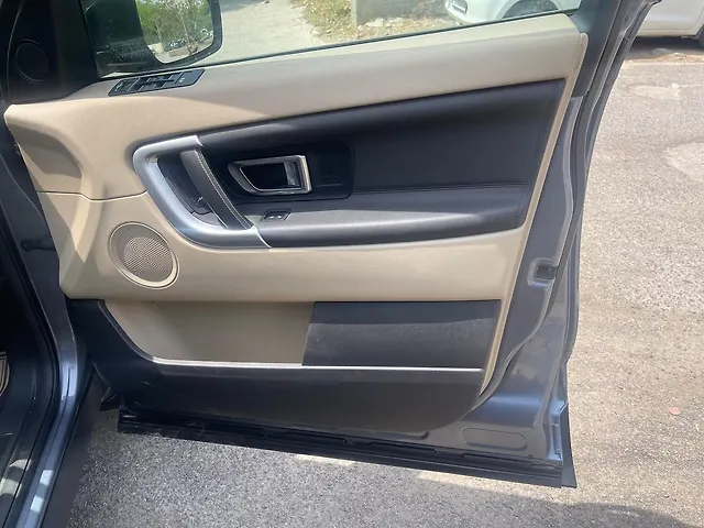 Used Land Rover Discovery Sport [2015-2017] HSE Petrol 7-Seater in Delhi