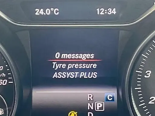 Used Mercedes-Benz GLA [2017-2020] 200 Sport in Delhi