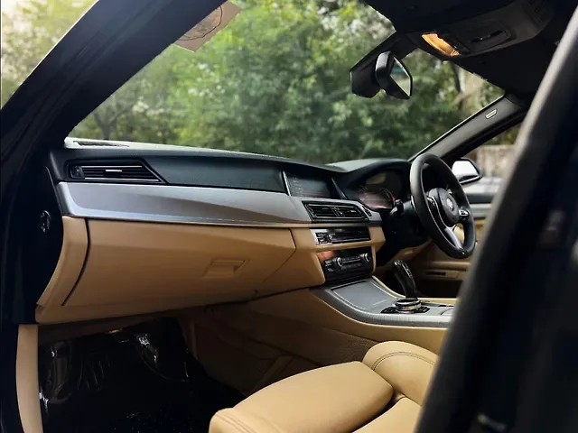 Used BMW 5 Series [2013-2017] 520d M Sport in Delhi