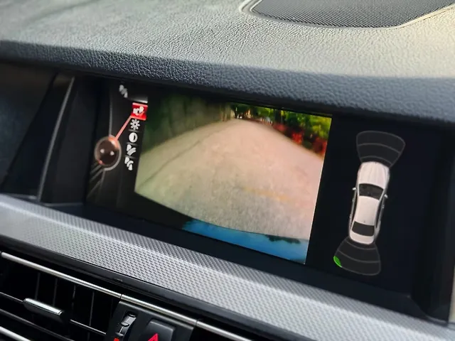 Used BMW 5 Series [2013-2017] 520d M Sport in Delhi