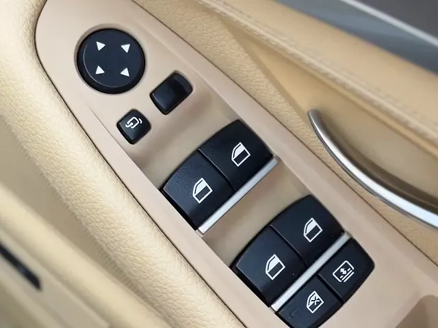Used BMW 5 Series [2013-2017] 520d M Sport in Delhi