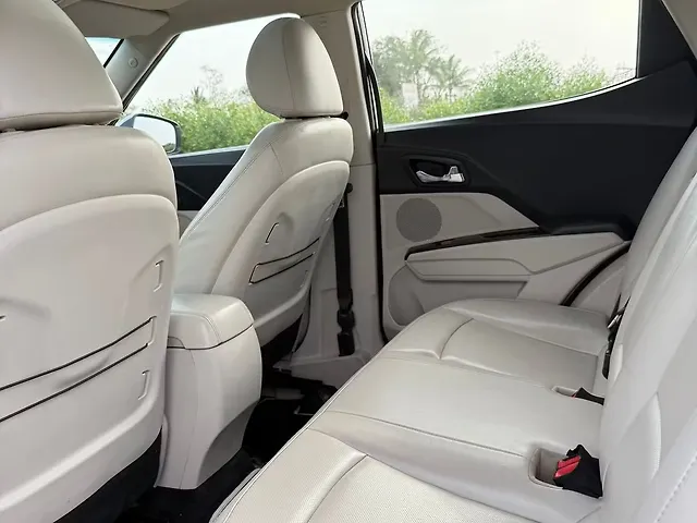 Used Mahindra XUV300 [2019-2024] 1.5 W8 (O) [2019-2020] in Surat