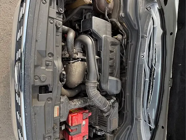 Used Mahindra XUV300 [2019-2024] 1.5 W8 (O) [2019-2020] in Surat