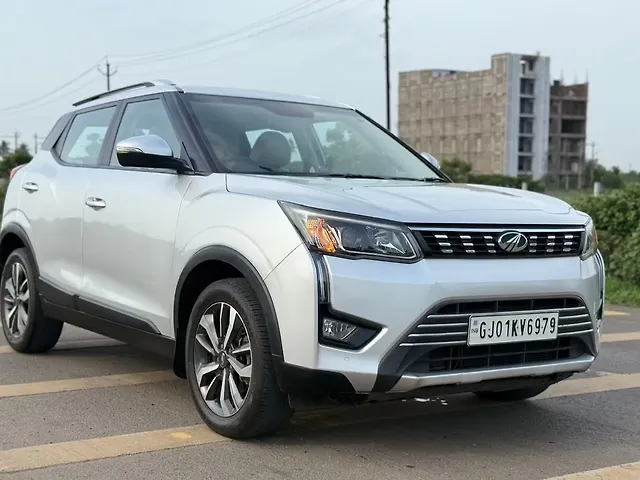 Used Mahindra XUV300 [2019-2024] 1.5 W8 (O) [2019-2020] in Surat