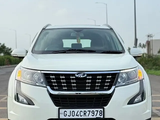 Used 2018 Mahindra XUV500 in Surat