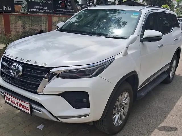 Used Toyota Fortuner 4X4 MT 2.8 Diesel in Lucknow